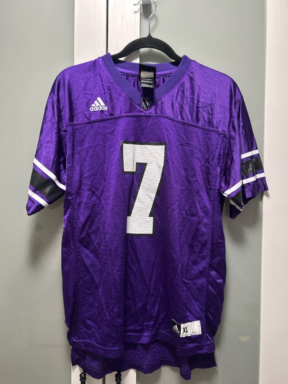 Northwestern Wildcats NU #7
Football adidas Jersey Size Xl 16-18 y